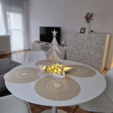 Mátrix apartman Bekescsaba Habitación foto